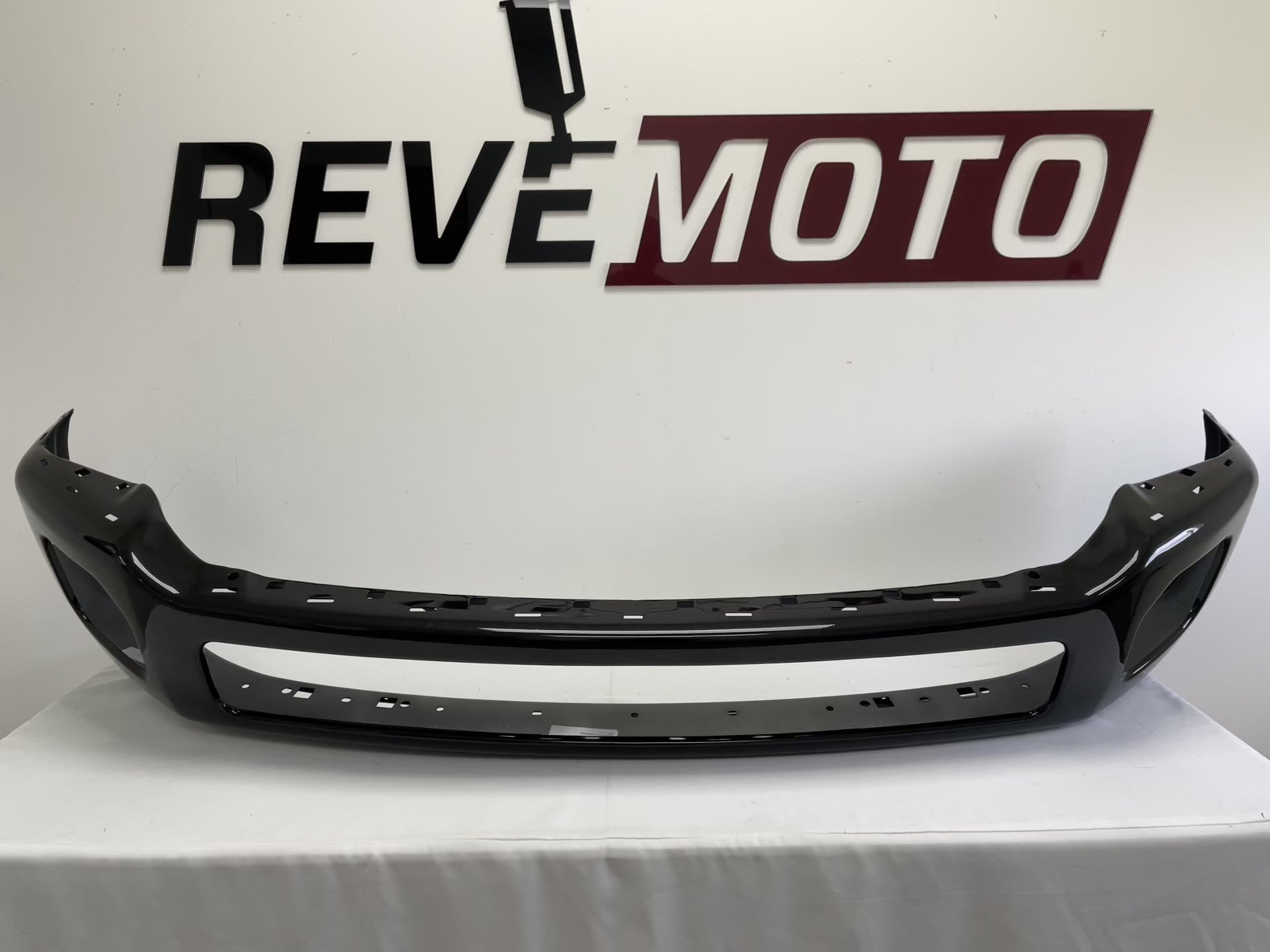 24841 - 2011-2016 Ford F450 Front Bumper Painted (Face Bar) Tuxedo Black Metallic (UH)  BC3Z17757CPTM FO1002417