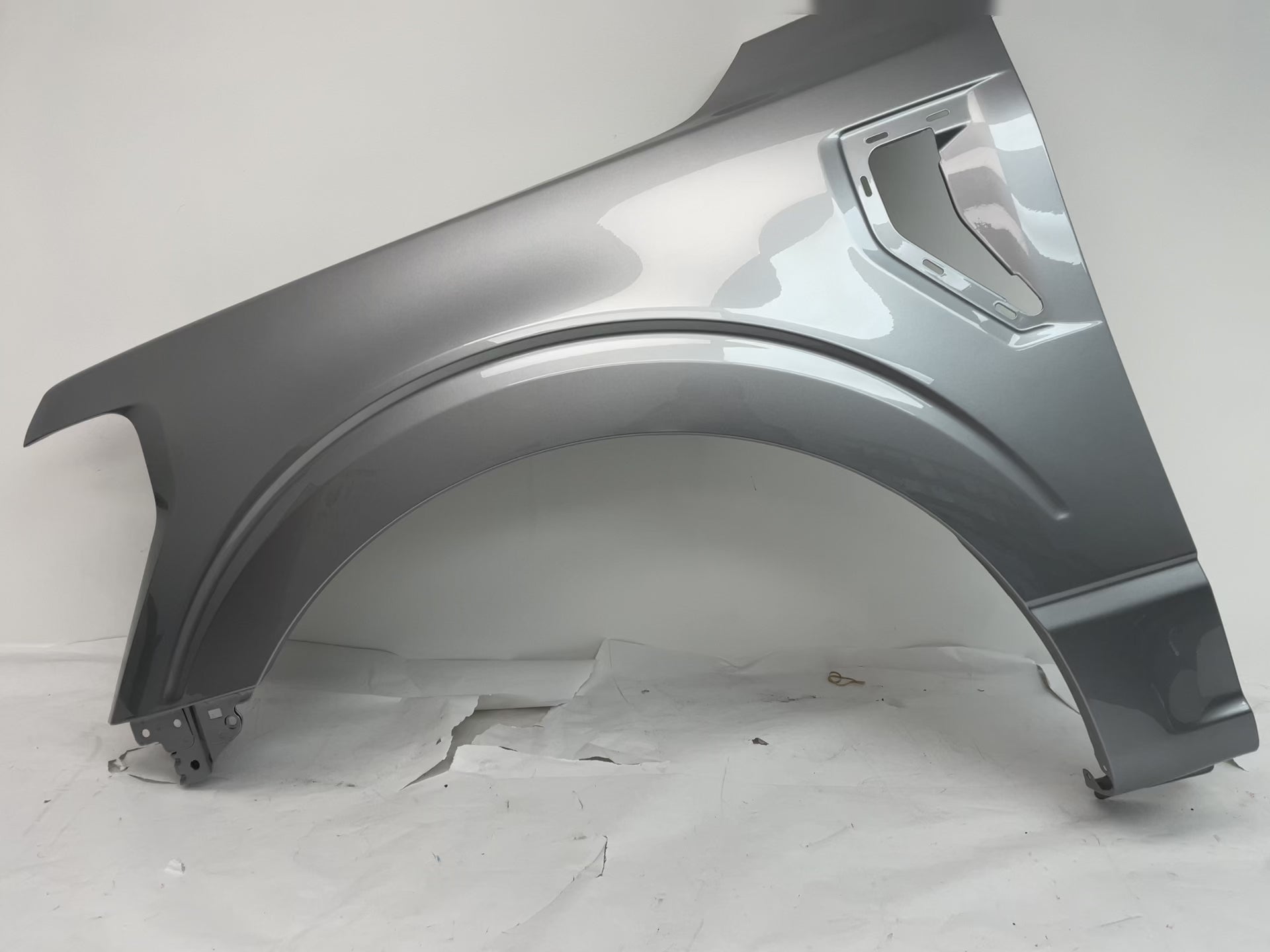 25828 - 2021-2024 Ford F150 Fender Painted (OEM | Driver-Side) Iconic Silver Metallic (JS)  ML3Z16006A