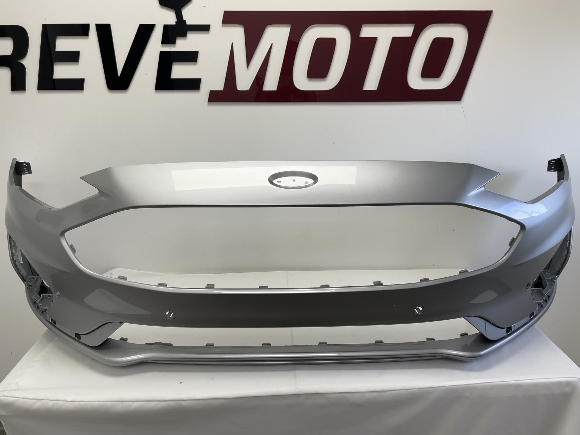 25332 - 2019-2020 Ford Fusion Front Bumper Painted (wo Tow Hook Holes) Iconic Silver Metallic (JS) KS7Z17D957SAPTM FO1000758