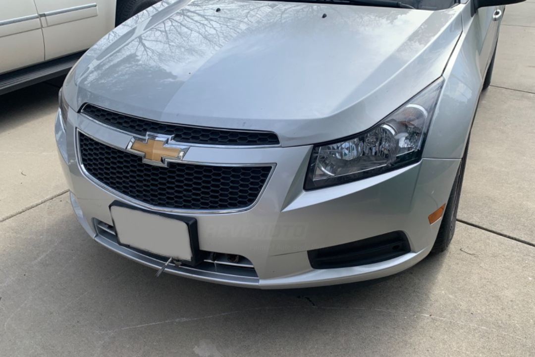 2011-2014 Chevrolet Cruze : Front Bumper Painted (WITH: Integral Lower Grille Bar | WITHOUT: RS Chrome Trim Package) | OEM