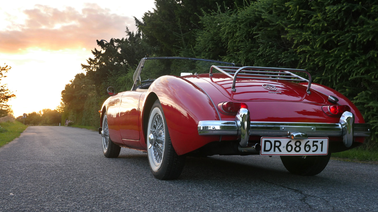 ❤️ Classic & Iconic Red Cars That Still Turn Heads