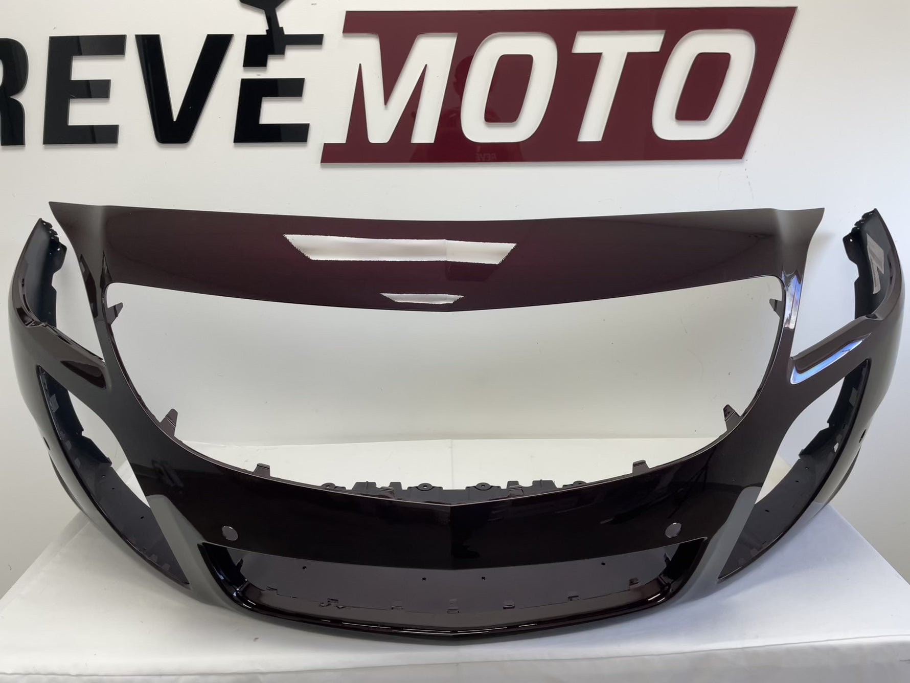 25315 - 2015-2017 Buick Regal Front Bumper Painted Edible Berries Metallic (WA409B) 13399053 GM1000951 ReveMoto Painted Auto Parts Replacement