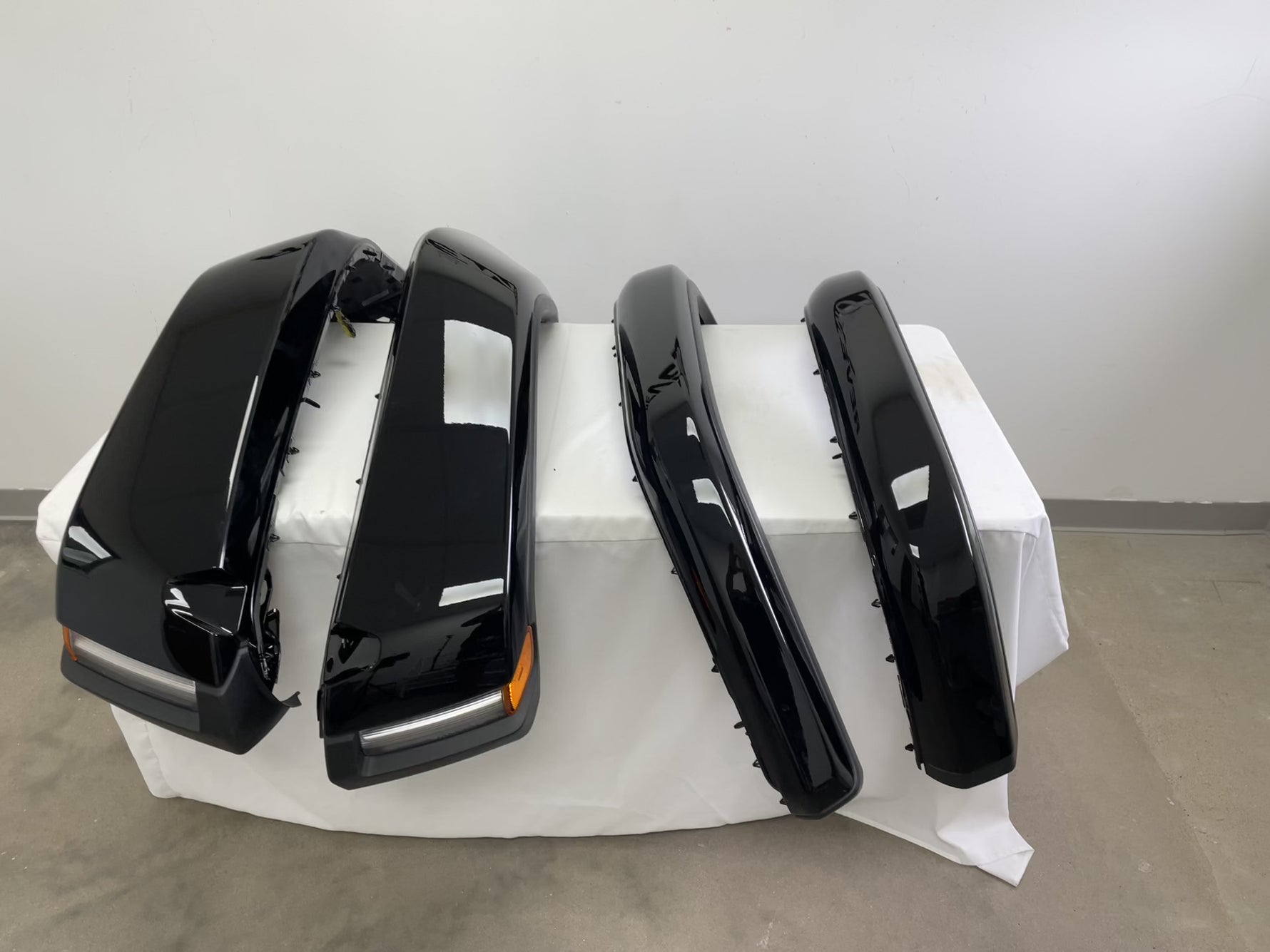 24323 Paintted Fender Flare for 2023 Jeep Wrangler (Set of 4 | WITH: LED Lamps) Black (PX8) ReveMoto Painted Auto Parts Replacement