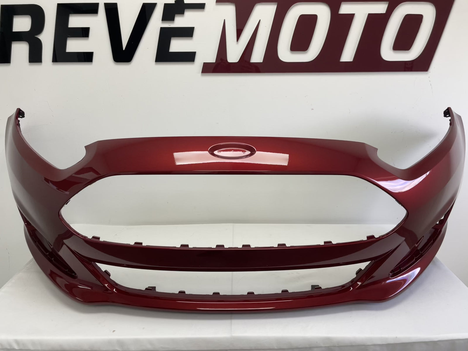 2014 - 2019 FORD FIESTA BUMPER COVER WITH GRILLE SILVER