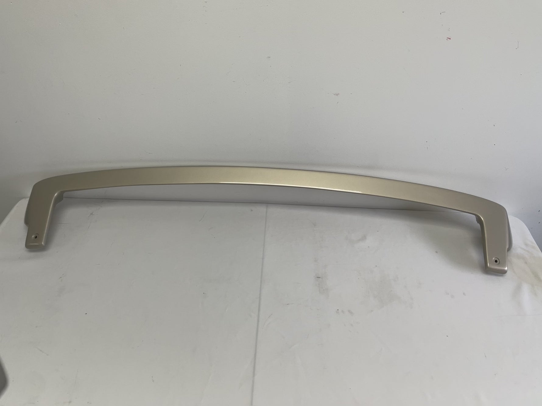 24860 - 2008-2014 Cadillac Escalade Spoiler Painted Gold Mist Metallic (WA316N) / Roof Mount (Custom) 14105