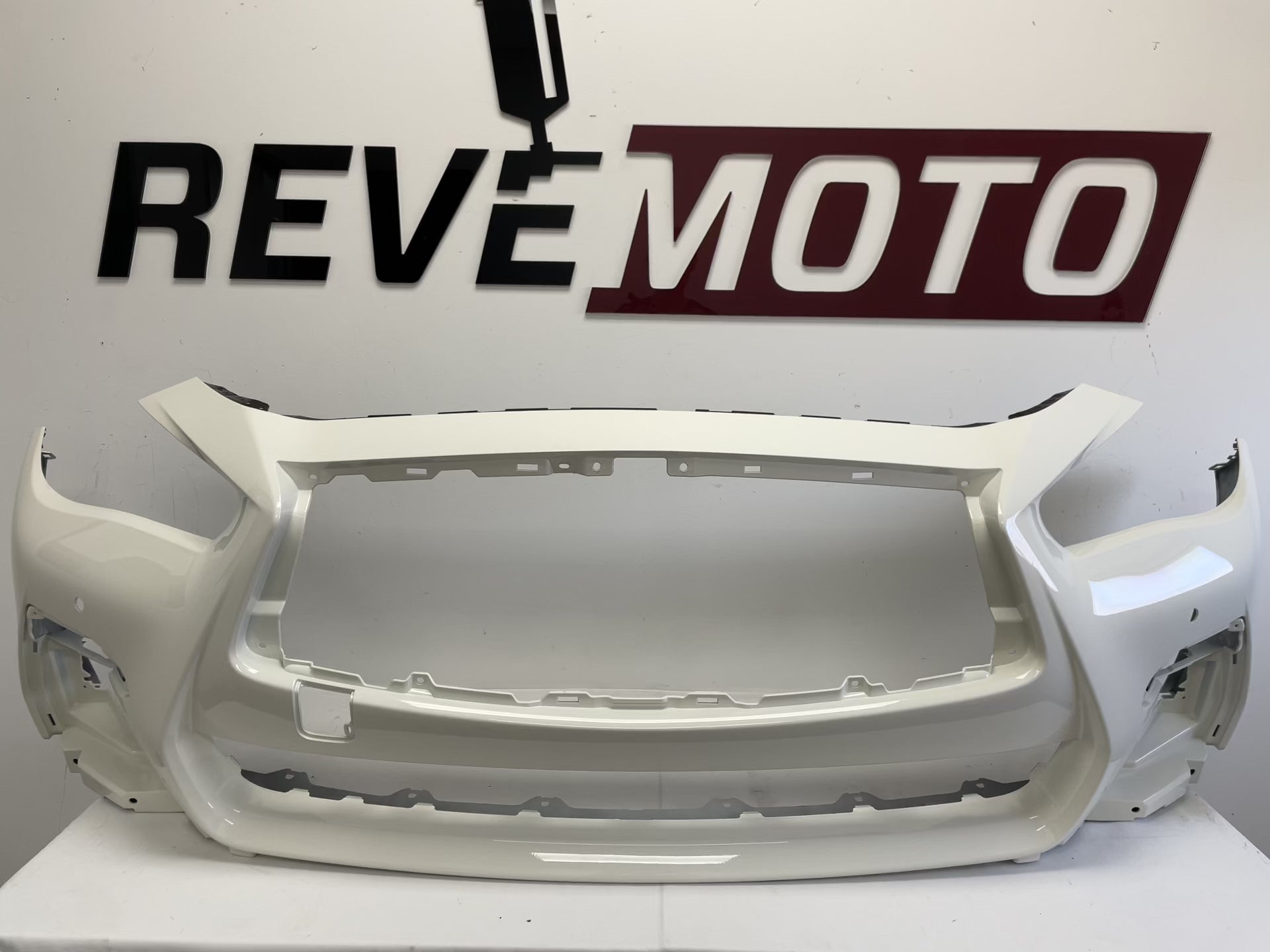 25438 - 2018-2020 Infiniti Q50 Front Bumper Painted (Sport, Red Sport with Distance Sensor) White (QAW) 620226HJ1H IN1000283
