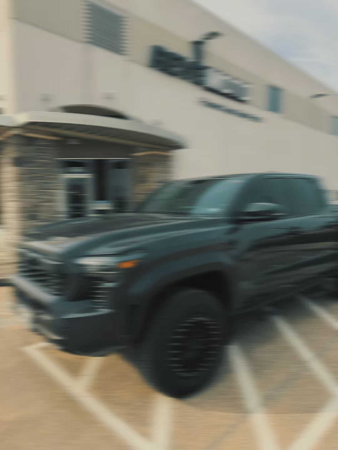 2024-2026 Toyota Tacoma Painted Hood Conversion (4th Generation)
Before and After Clip
