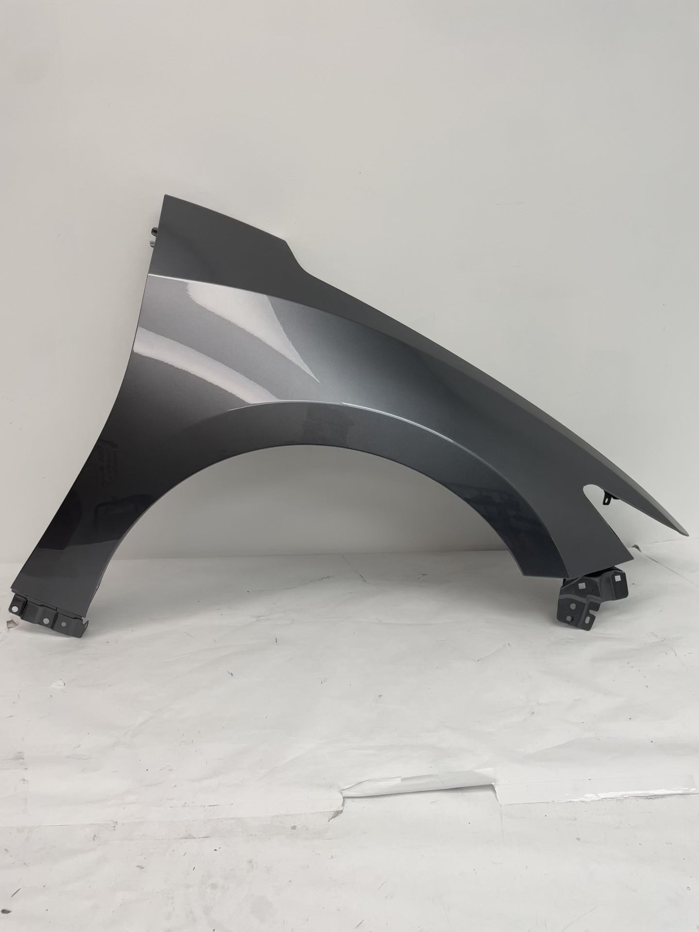 24566 - 2016-2020 Nissan Maxima Fender Painted Right, Passenger Side Gun Metallic (KAD) 631004RA0A 
