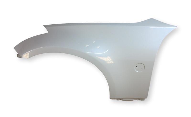 2004 Nissan 350z Fender Painted Glacier Pearl (QX1)